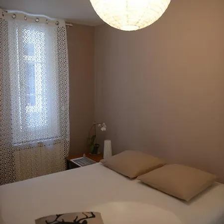 Apartmán Place O Hotes *
